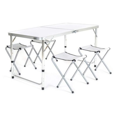 Izdevīgs tūristu galds ar krēsliem